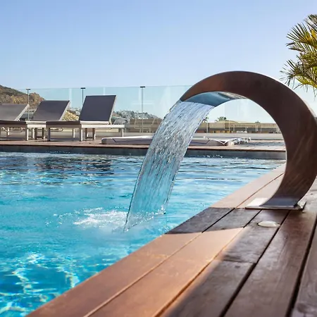 The New Diana Villa *