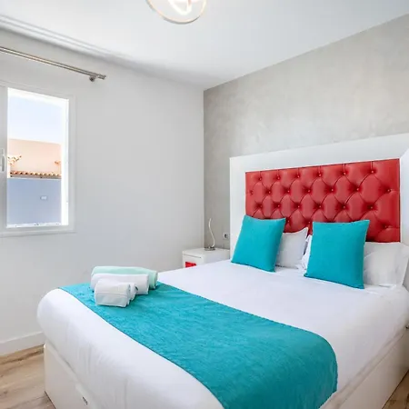 Diana- Jacuzzi, Heated Pool & Bbq Villa