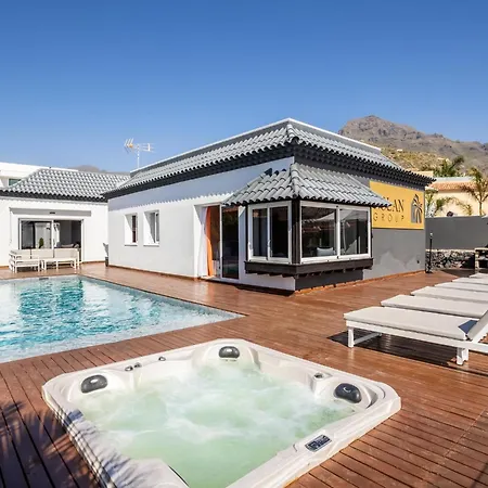 Diana- Jacuzzi, Heated Pool & Bbq Villa *